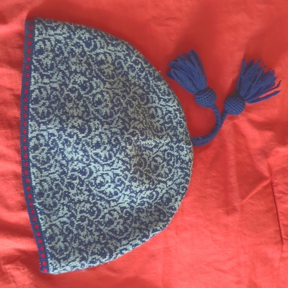 Wool hat by Neve Designs